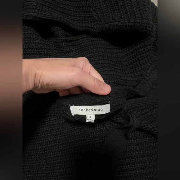 Hooked Up Women’s Black Large Lace Up Chunky Knit Long Sleeves Sweater - Picture 7 of 8